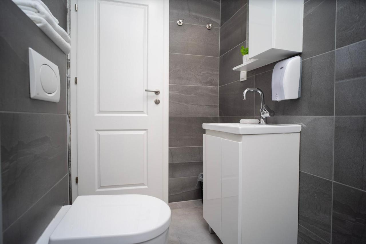 Urban Suites & Apartments Mostar Bagian luar foto