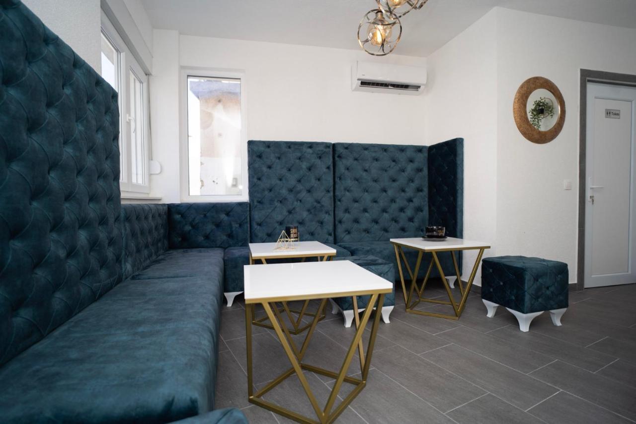 Urban Suites & Apartments Mostar Bagian luar foto
