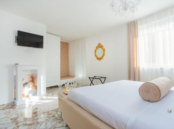 Urban Suites & Apartments Mostar Bagian luar foto